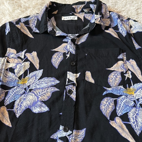 PacSun Hawaiian Shirt Mens Large Black Button Up Short Sleeve Floral Size S - Picture 10 of 11